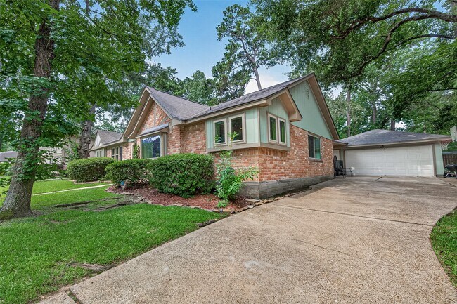Building Photo - 23011 Fox Hunt Dr