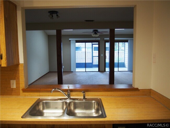 Building Photo - 210 Talmage Ave