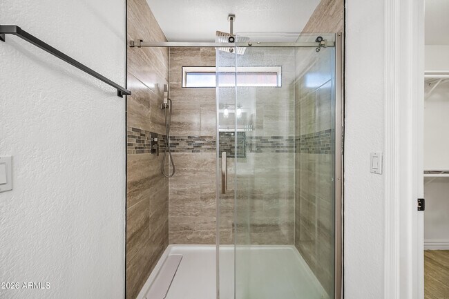 Building Photo - 10614 W Crimson Ln