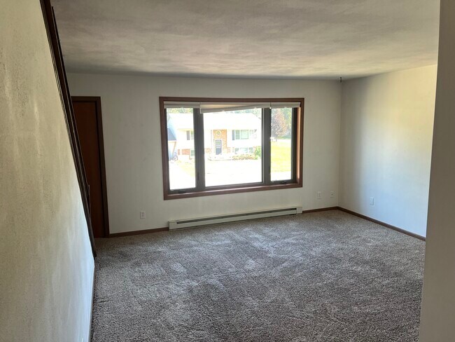 Building Photo - 1361 Field Ct