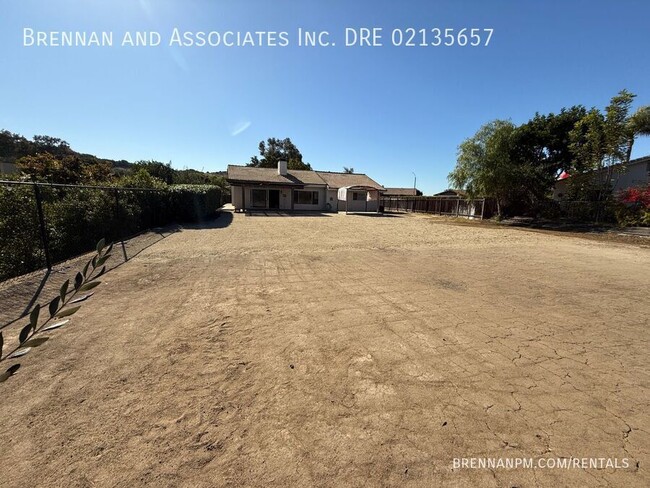 Building Photo - Stunning 3-Bed Home in Bonita with Mountai...