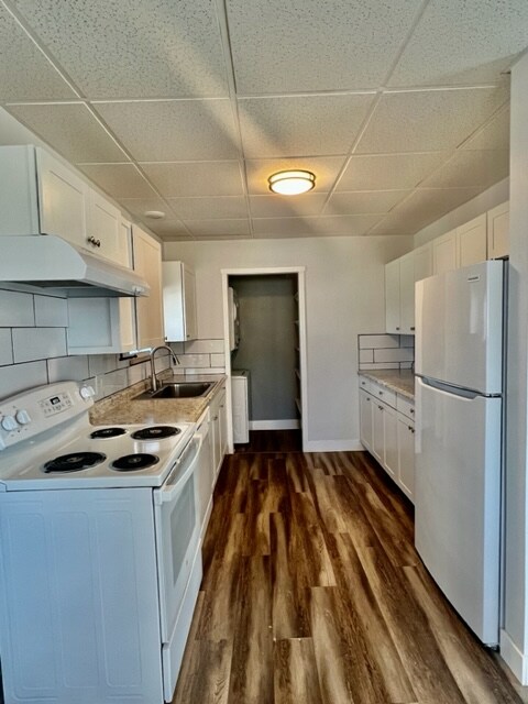 Building Photo - 1427 9th Ave