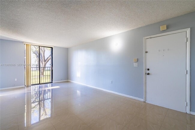 Building Photo - 6795 SW 132nd Ave