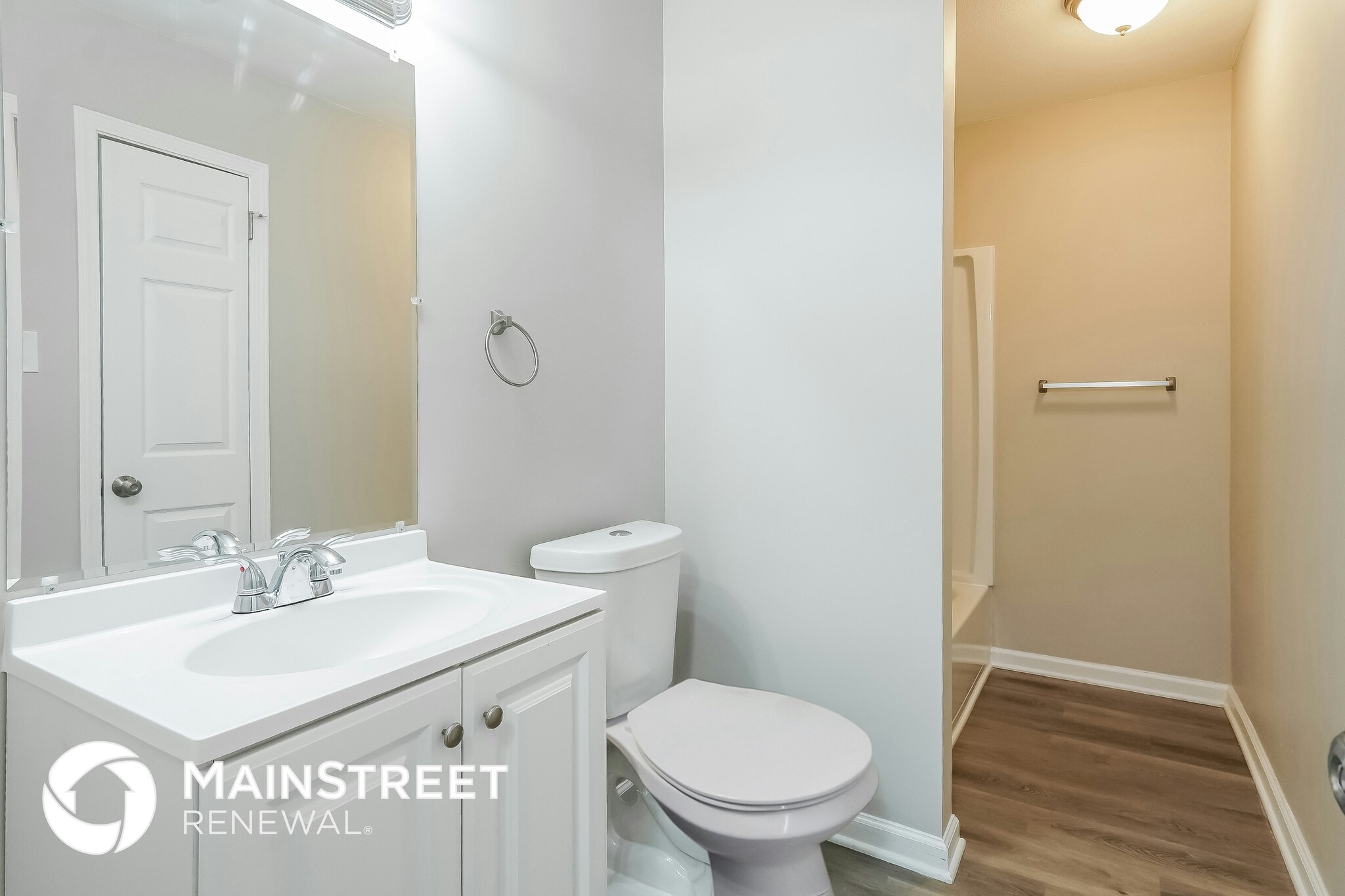 Building Photo - 690 Brooksdale Dr