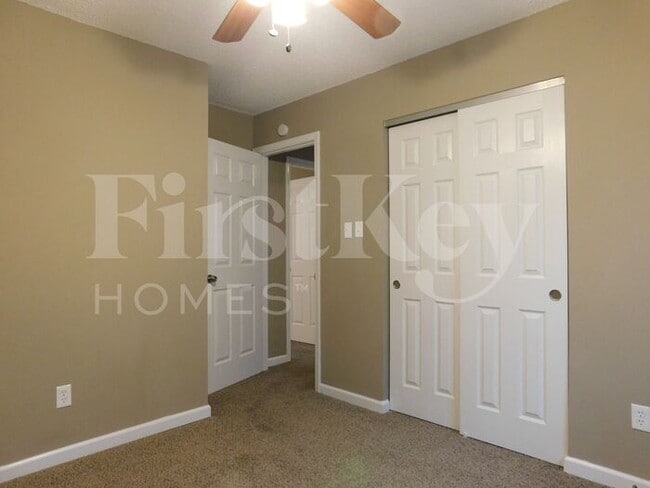 Building Photo - 2489 Millvalley Dr