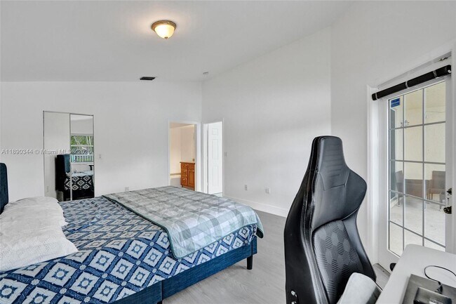 Building Photo - 4108 Sapphire Terrace