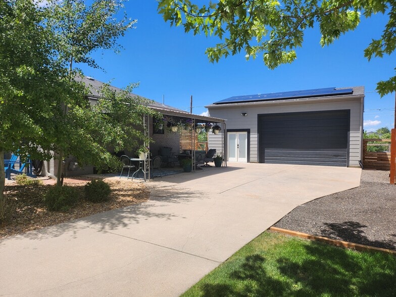 Driveway - 1761 E 105th Pl