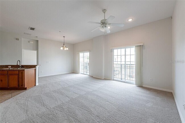Building Photo - 6612 S Goldenrod Rd