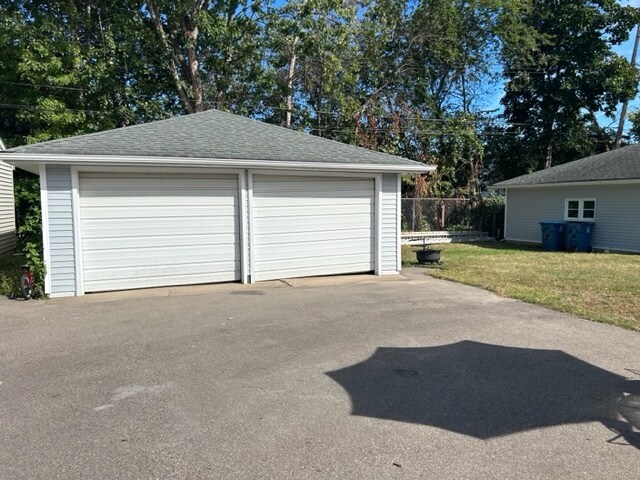 shared driveway leads to private 2 car garage - 7215 18th Ave S