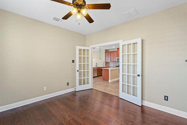 Building Photo - 100 Speckle Park Dr
