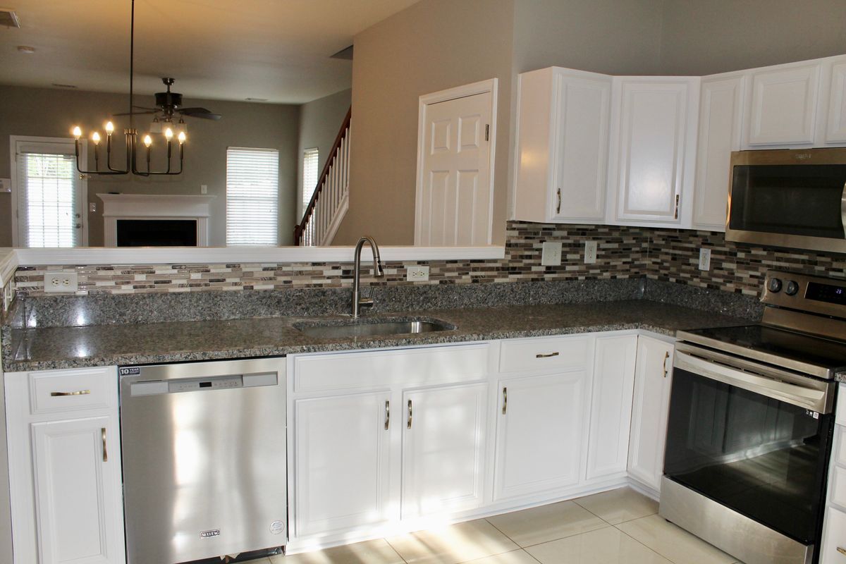 Building Photo - 108 Azteca Dr