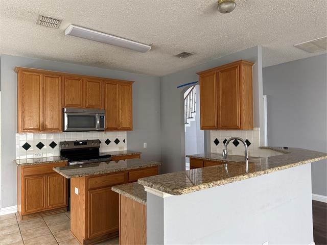 Building Photo - 4020 Pear Ridge Dr
