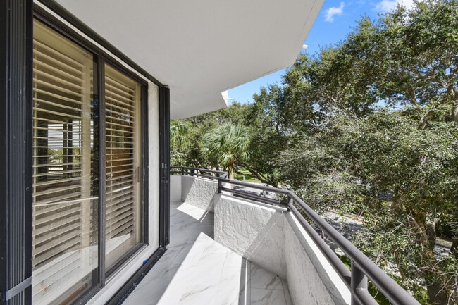 Building Photo - 3322 Casseekey Island Rd