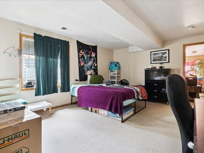 Building Photo - Great Home in Fort Collins