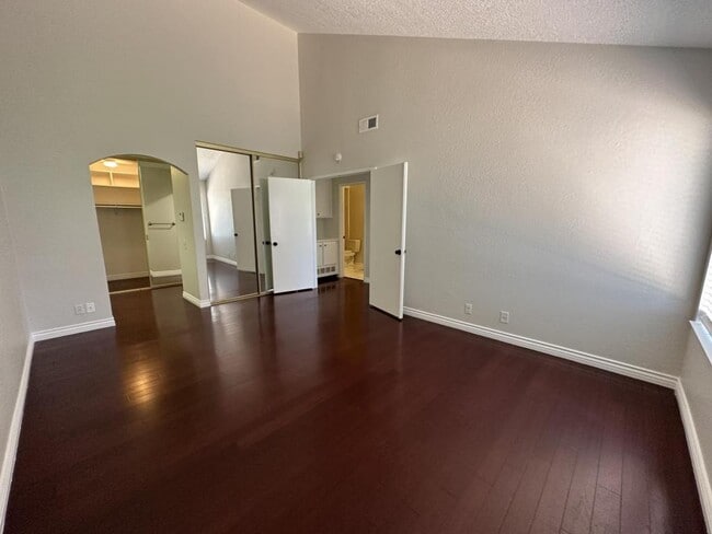 Building Photo - 26731 Dulcinea