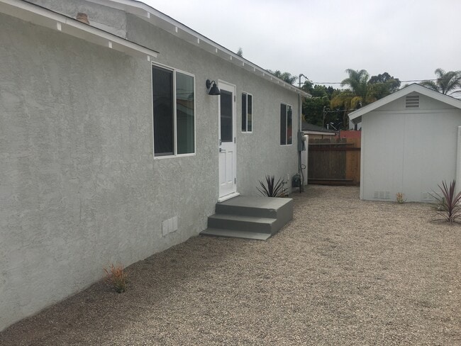 Building Photo - Updated 3 Bedroom Home in Pacific Beach!