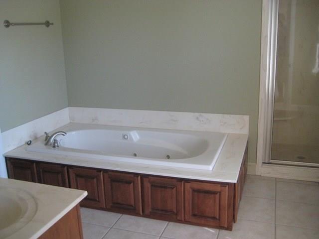 Building Photo - 15 Bluestem Ln