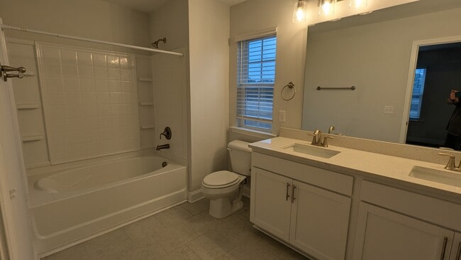 Building Photo - 208 Glick Wy