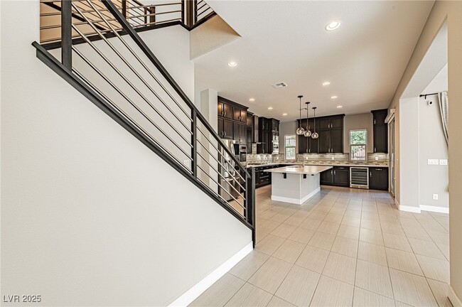 Building Photo - 6465 Farness St