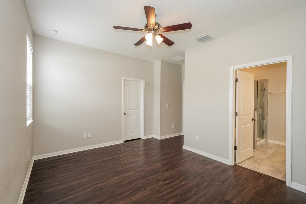 Building Photo - 7729 Sunshine Bridge Ave