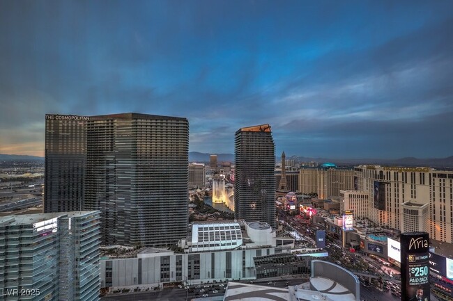 Building Photo - 3726 S Las Vegas Blvd