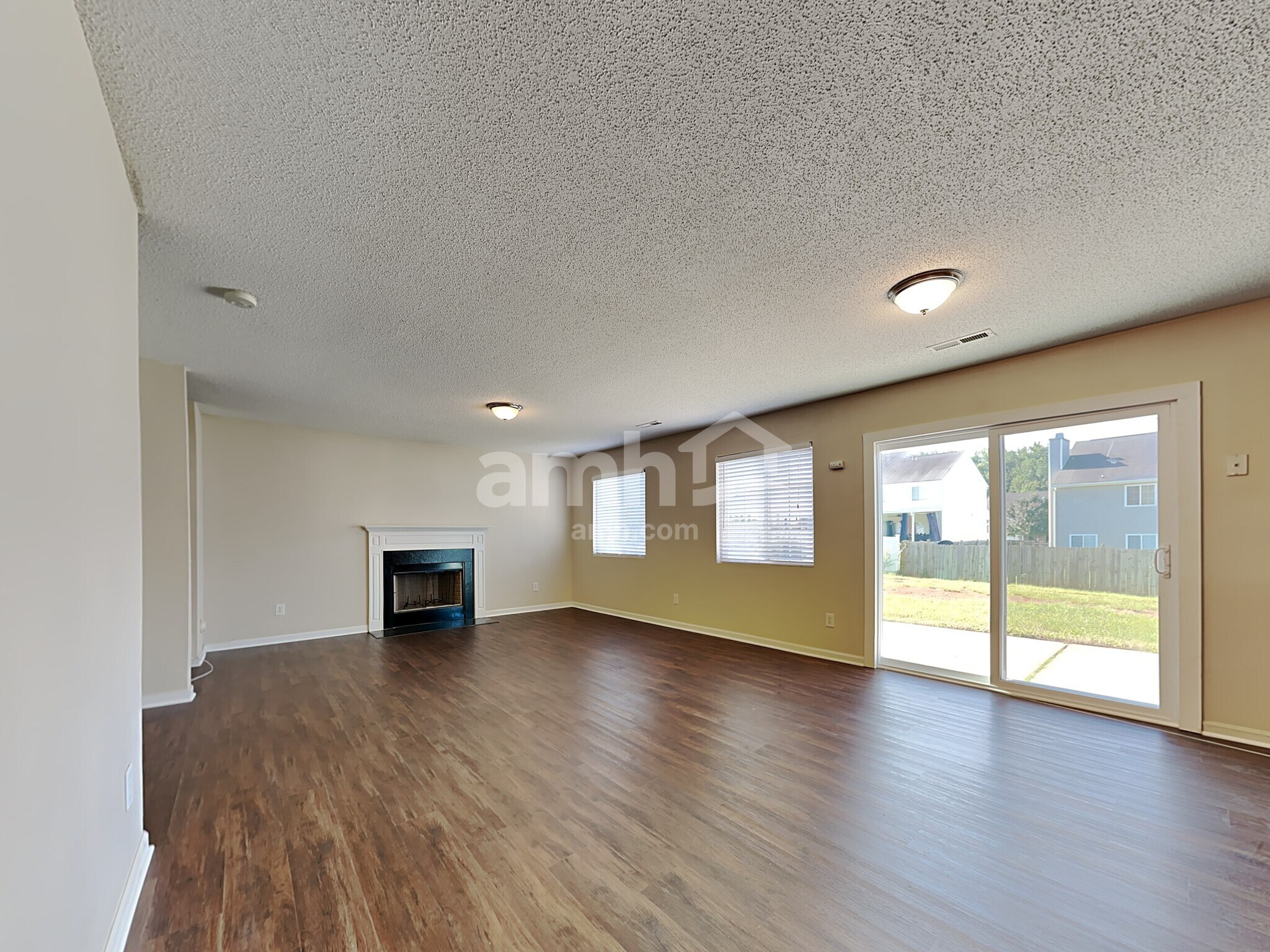 Building Photo - 806 Topsail Dr
