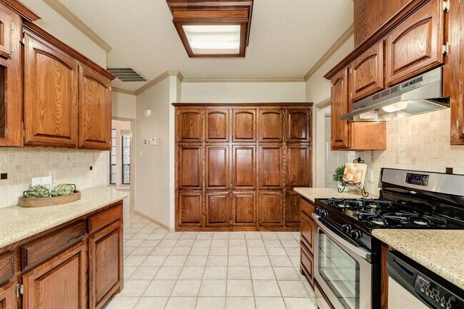 Building Photo - 112 Portulaca St