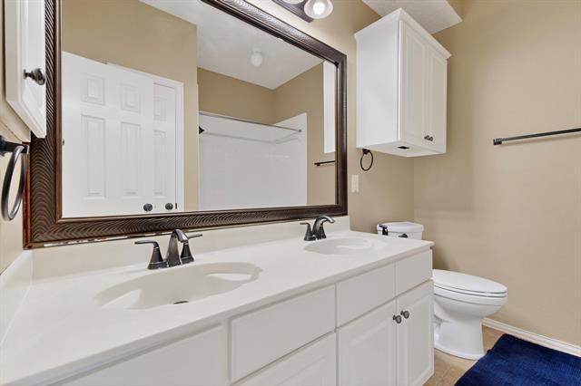 Building Photo - 9700 Wolf Creek Dr