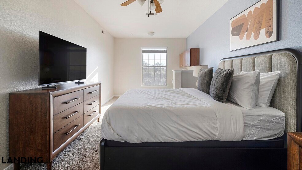 Building Photo - 1215 W Slaughter Ln