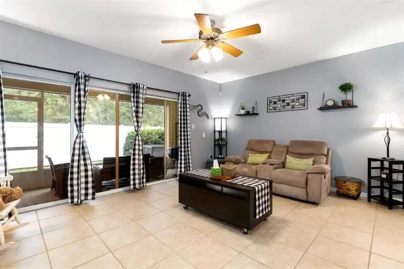 Building Photo - 20410 Needletree Dr