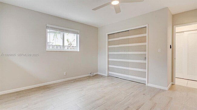 Building Photo - 1001 SW 12th Ct