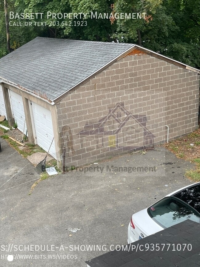 Building Photo - 617 Elm St