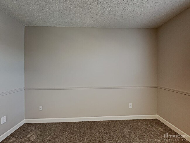 Building Photo - 2608 Misty Cove Pl NE