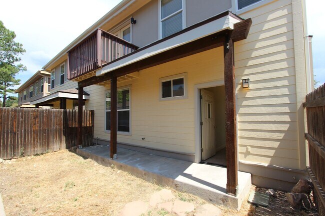 Building Photo - $500 Off Move-In Special – Spacious 4-Bed ...