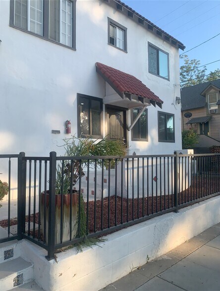 3448 apartment - 3448 Fairmount Blvd