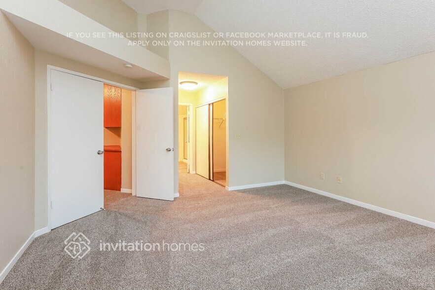 Building Photo - 2592 Clipper Ln