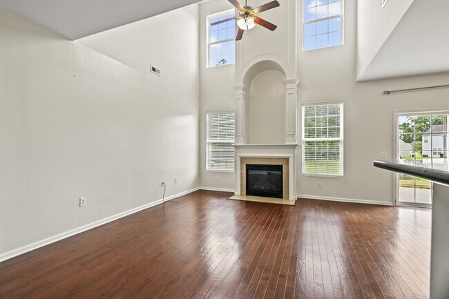 Building Photo - 465 Green Park Ln