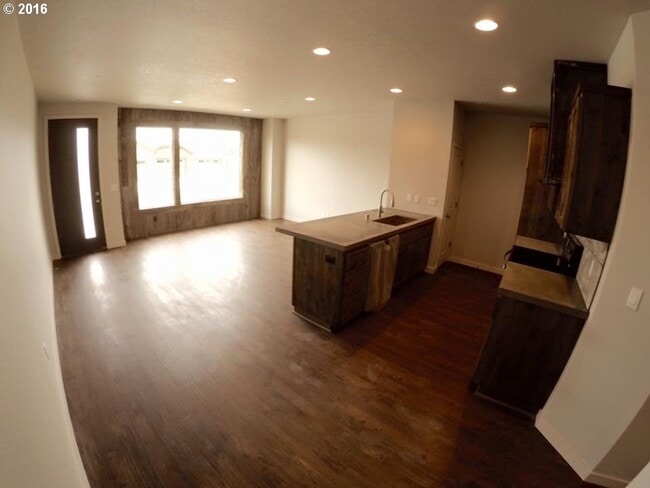 Building Photo - 179 N 44th Pl
