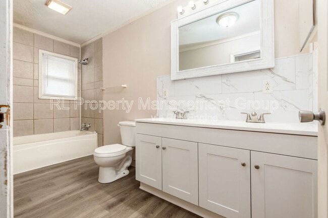 Building Photo - 1495 Yates Dr