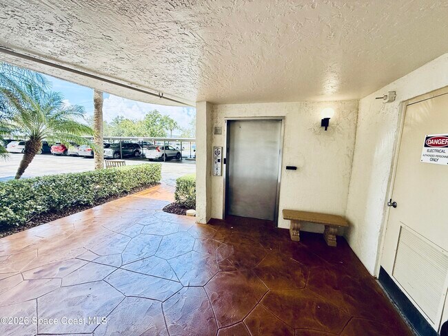 Building Photo - 250 S Sykes Creek Pkwy