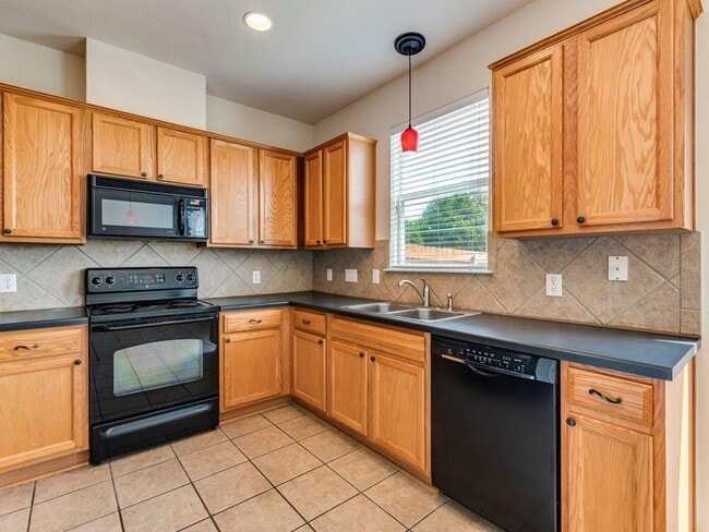 Building Photo - 6 Verde Ranch Loop