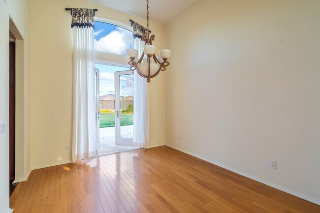 Building Photo - 21603 Glen Canyon Pl