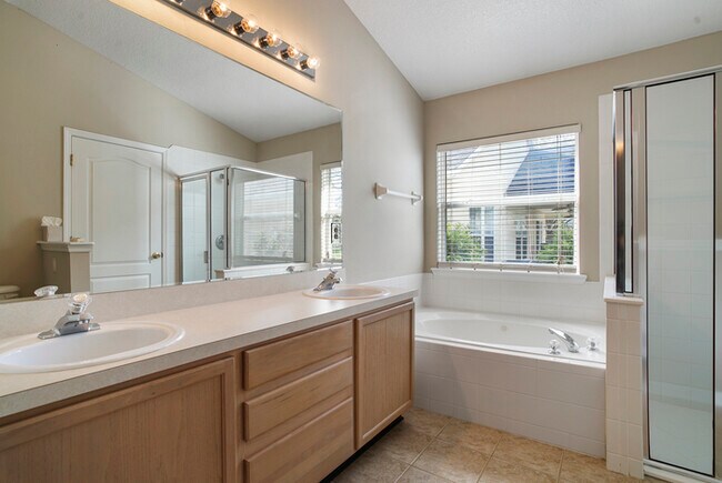 Building Photo - 236 Sterling Hill Dr