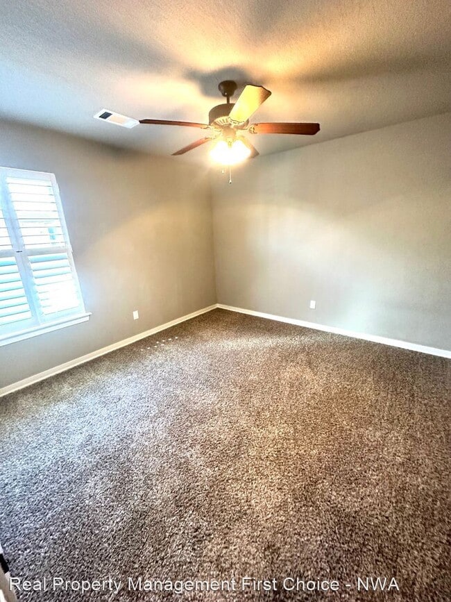 Building Photo - 3 br, 2 bath House - 5607 SW Gunstock Road