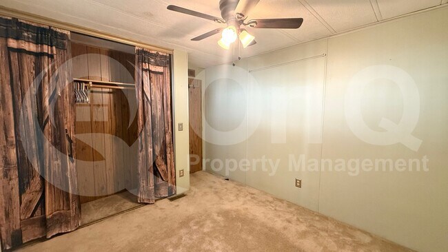 Building Photo - 2701 E Allred Ave