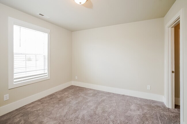 Building Photo - 385 McCollum Rd, Meridianville, AL