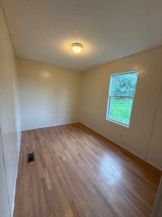 Building Photo - 3 bedroom 2 bath Trailer In Grosse Tete LA