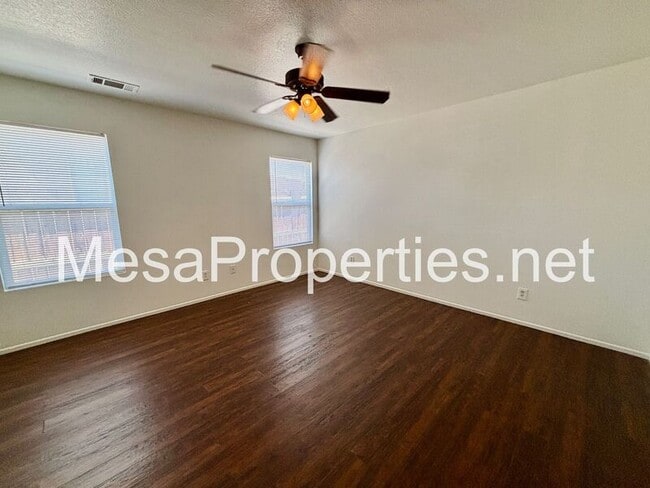 Building Photo - 15083 Brown Ln