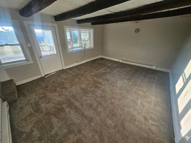 Building Photo - Discover your perfect retreat in the heart...