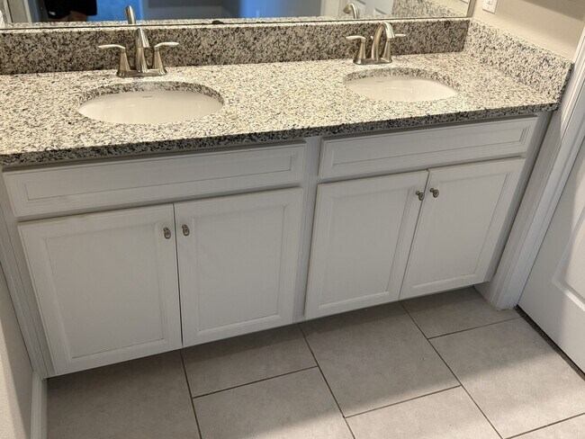 Building Photo - 13183 Payton St